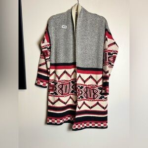 BCBG maxazria medium 22-1/2 p2p 36” length preowned sweater cardigan red/black